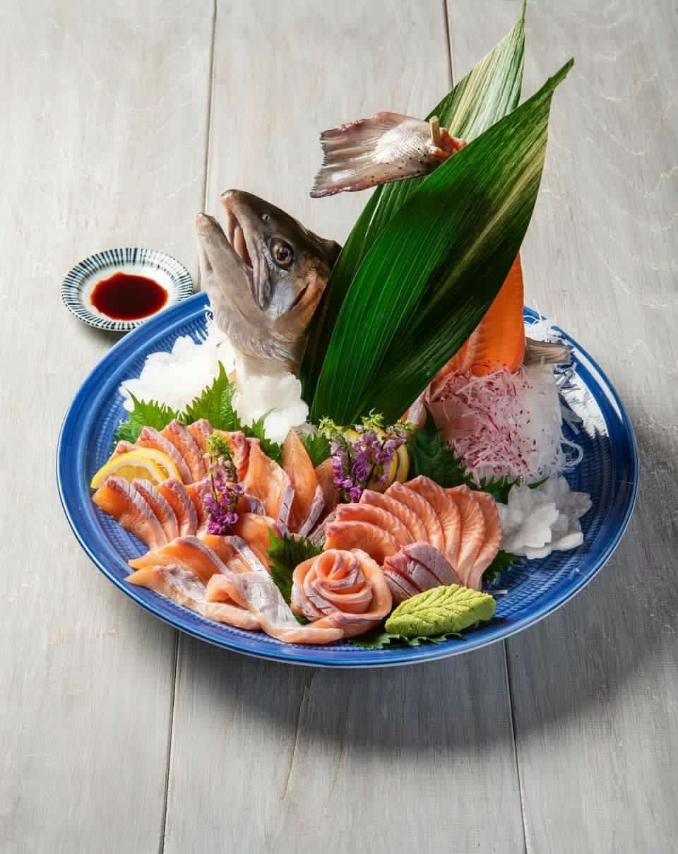 さいき桜サーモン姿造り